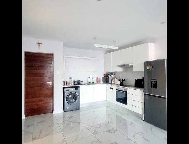 2 BEDROOM APARTMENT FOR SALE IN WINDERMERE